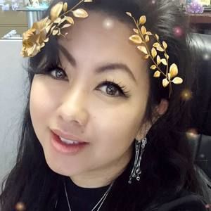 Meet your Posher, Leslie